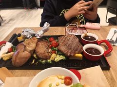 -必胜客(新中纬店)