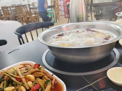 -周良天山牛杂城(天山路总店)