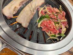 -明洞阿姨·韩式酱蟹烤肉·创意料理(三元桥店)