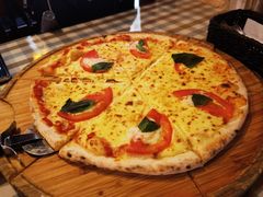 蕃茄芝士披萨-BISTROFIORE美伊娜(伊犁南路店)