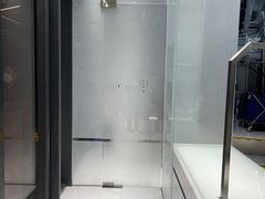-福奈特洗衣洗鞋(宝华广场店)
