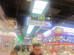 -观音桥步行街