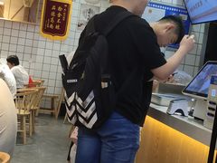 -黎一碗大碗手工面(城市立方店)