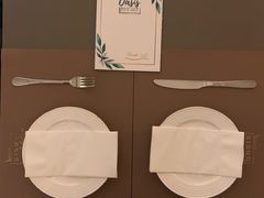 -Oasis Bar & Grill