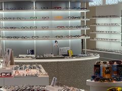 -卡罗林蔡司授权门店(南京东路店)