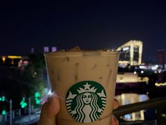 -星巴克(南宁民歌湖店)