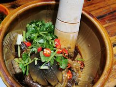 -老滇山寨•云南特色菜•地方菜•民族风情歌舞表演(金碧店)