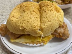 猪扒蛋菠萝包-沙溪兄茶餐厅