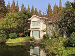 -上海怡沁园度假酒店