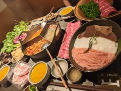 -三出山火锅(南京万象天地店)