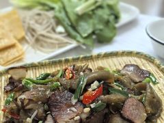 -余家庄肥肠鱼地方汤锅(银杏大道店)
