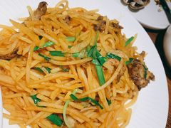 土豆丝炒海肠-前海沿·青岛菜(大拇指广场石老人店)