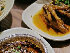 烤凤爪-巴厘龙虾·榜首油焖大虾(音乐学院·沿江酒馆店)