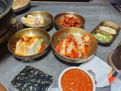-草家酱蟹炭火烤肉店(珲春南路一店)