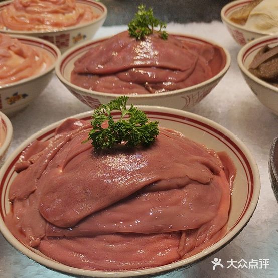 朱锅·鲜切牛肉自助老火锅(达道店)