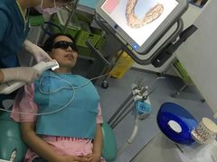 -岳辰齿科(浦东长泰店)