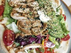 照烧鸡肉配牛油果拉法沙拉-HELLO 27 意面·沙拉·帕尼尼