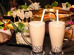 大红袍珍珠奶茶-湊湊火锅·茶憩(杭州湖滨银泰in77店)