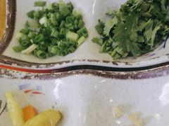 -毛辣果·贵州红酸汤牛肉火锅(西单店)