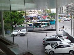 -珠海拱北口岸希尔顿欢朋酒店