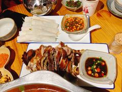 -野山舂·贵州现舂酸汤火锅(鸿通城店)