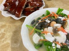 -黄记四更烤乳猪店