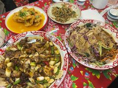 -闯关东东北农家菜(崂山石老人店)