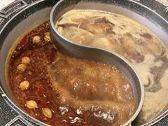 -八次方巴乡石锅鱼·金海湖水库活鱼(谷丰东路店)