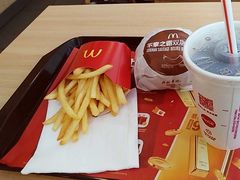 -麦当劳(伟城广场店)