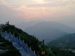 -定都峰