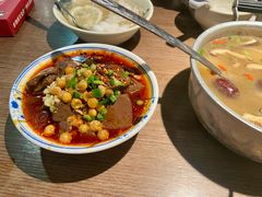 -肖四女乐山跷脚牛肉(世博源店)