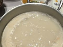 -红鼎豆捞·非遗鲍皇汤火锅(宝丰路店)