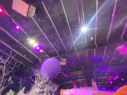 -圣名游乐城冰雪大世界