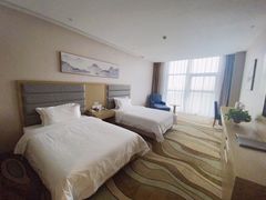 -兴芮温泉度假区