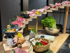 -山川小町·极番烧肉(新地假日广场店)