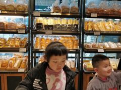 -皇冠幸福里动物奶油生日蛋糕(汉口北店)