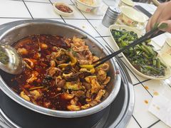 -周良天山牛杂城(天山路总店)