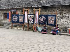 -高荡千年布依古寨旅游景区