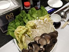 -红鼎豆捞·非遗鲍皇汤火锅(宝丰路店)