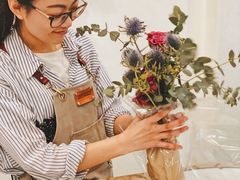 -FLOVIE FLORIST CAFE