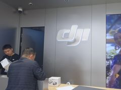 -DJI大疆(深圳华强北曼哈授权体验店)