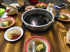 -咏勝锑锅麻辣烫(净居寺路总店)