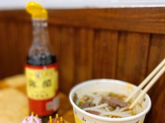 -覃肥叔桂林米粉(粮道街店)