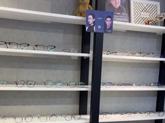 -瑞司视光眼镜·蔡司战略合作眼镜店(新街口店)