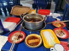 -马路边边麻辣烫联盟路店