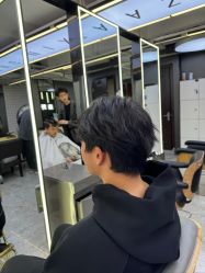 -藤野造型烫发染发