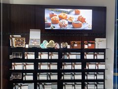 -Laderach 莱德拉(上海环贸iapm店)