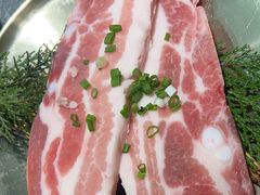 -草家酱蟹炭火烤肉店(珲春南路二店)