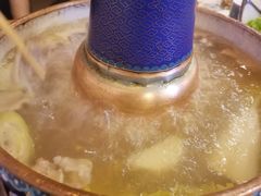 -毛辣果·贵州红酸汤牛肉火锅(西单店)