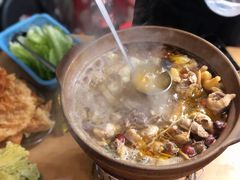 阳山骟鸡-威邵鸡煲(西华路总店)